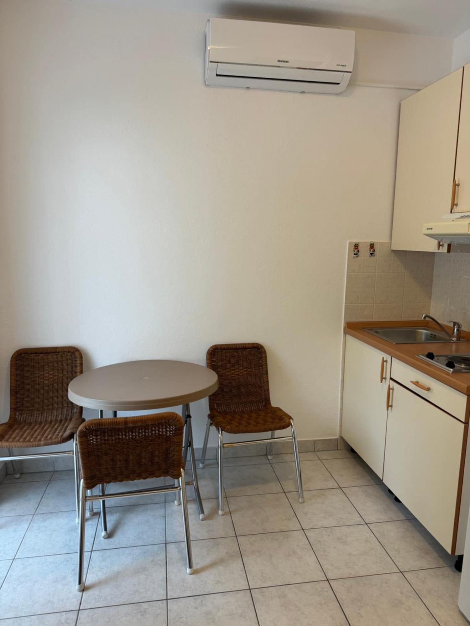 House 100M From The Beach With Free Parking And Breakfast Baška Voda Eksteriør bilde