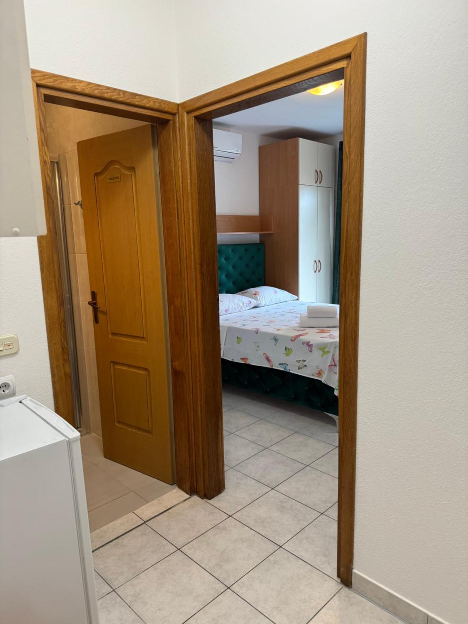 House 100M From The Beach With Free Parking And Breakfast Baška Voda Eksteriør bilde