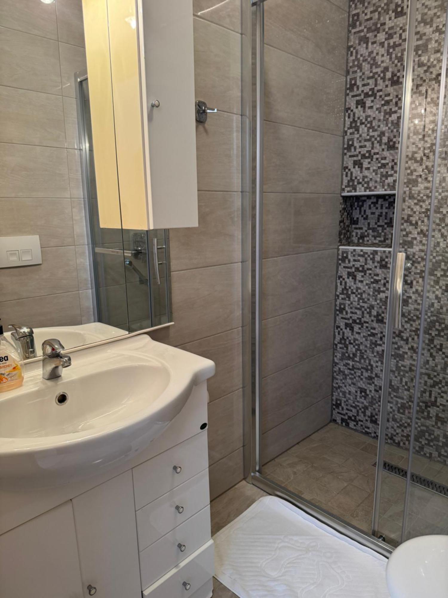 House 100M From The Beach With Free Parking And Breakfast Baška Voda Eksteriør bilde