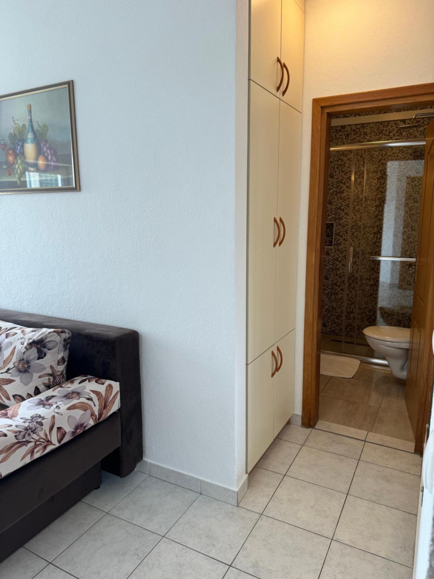 House 100M From The Beach With Free Parking And Breakfast Baška Voda Eksteriør bilde