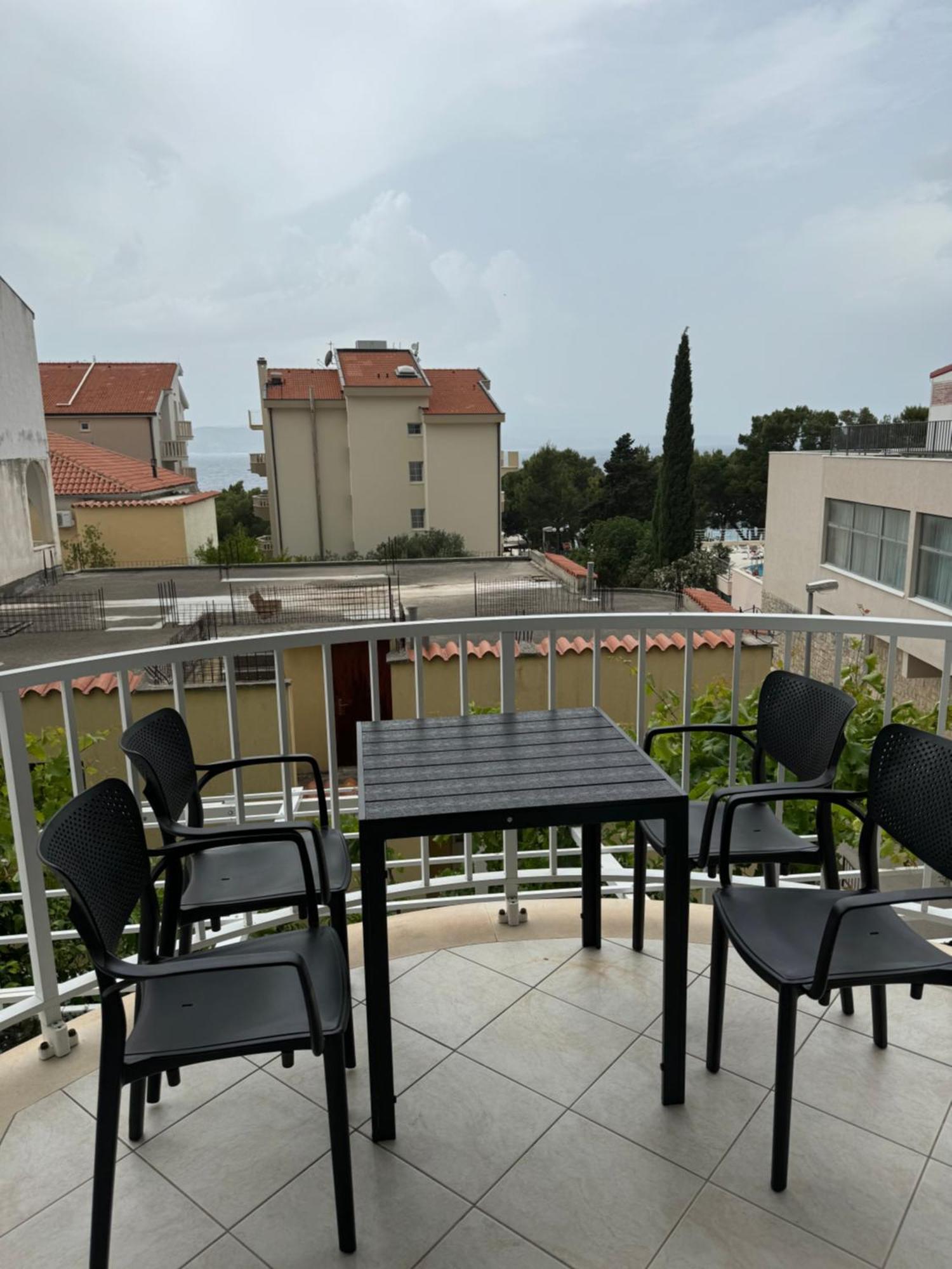 House 100M From The Beach With Free Parking And Breakfast Baška Voda Eksteriør bilde