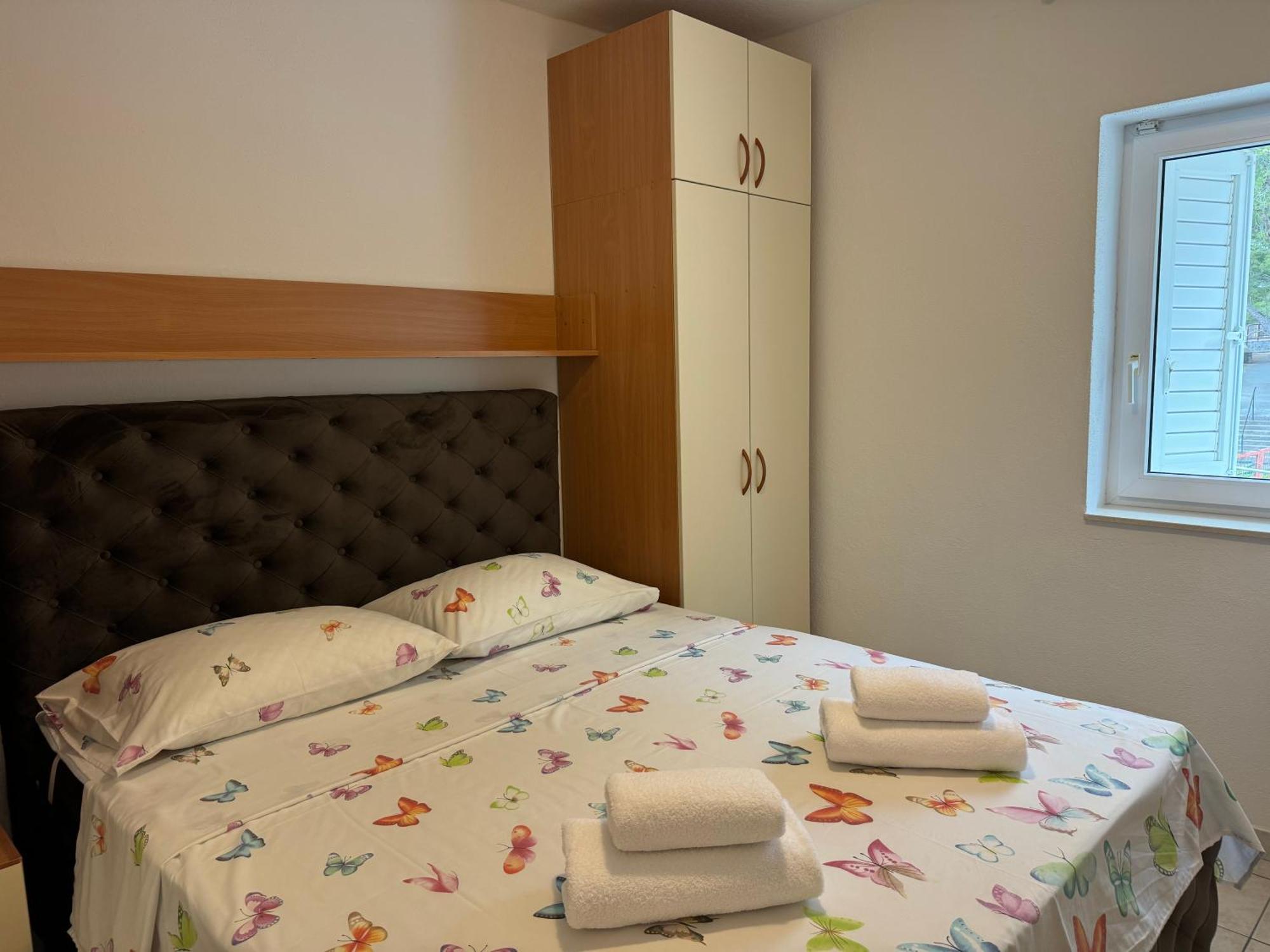 House 100M From The Beach With Free Parking And Breakfast Baška Voda Eksteriør bilde